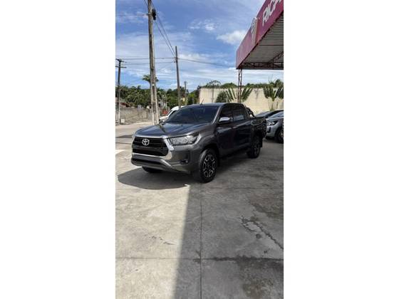 TOYOTA HILUX 2.8 D-4D TURBO DIESEL CD SRV 4X4 AUTOMÁTICO TOYOTA HILUX 2.8 D-4D TURBO DIESEL CD SRV 4X4 AUTOMÁTICO